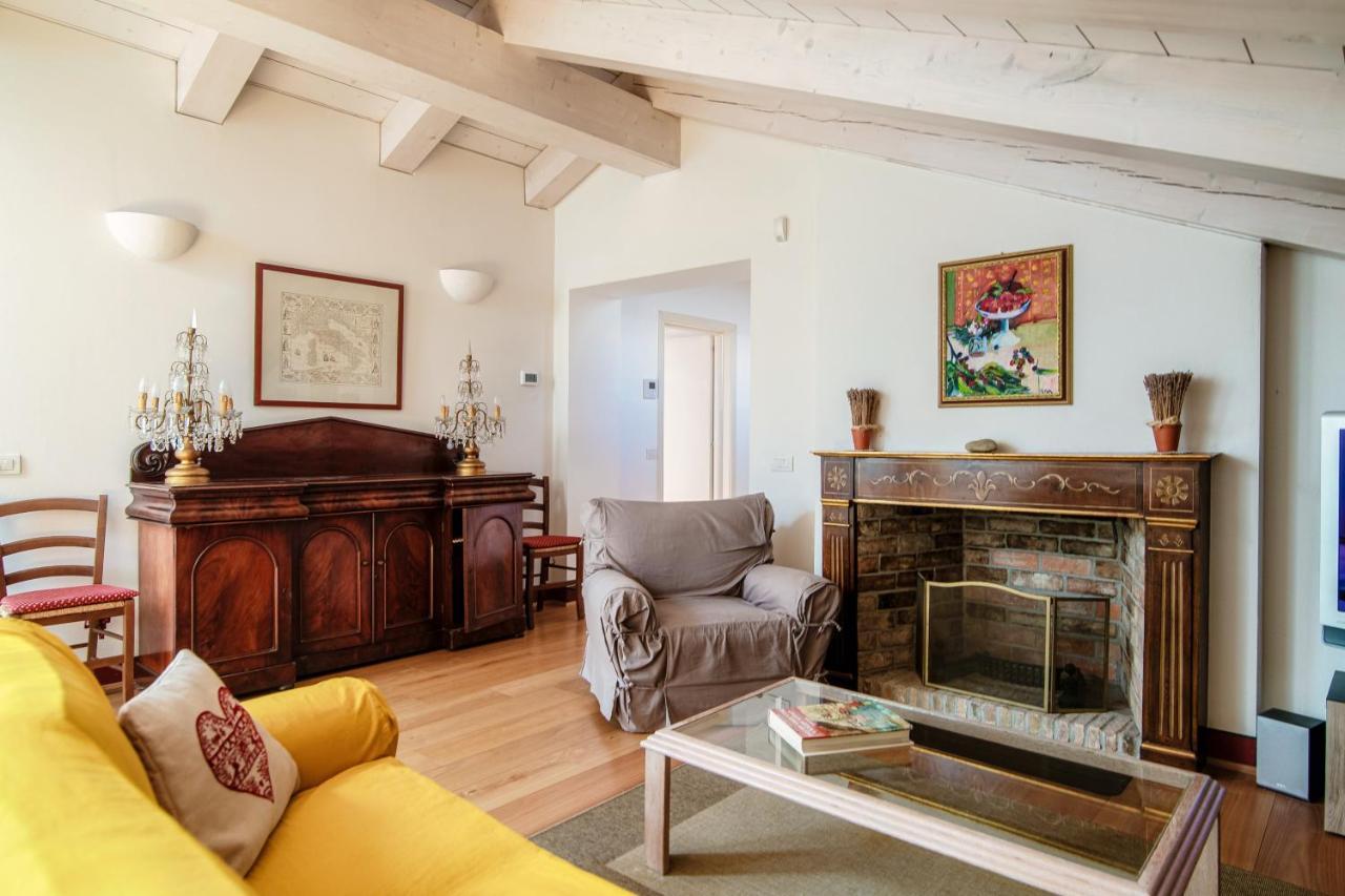 Castello Di Brusata Apartment By Quokka 360 - Romantic Flat With Pool Mendrisio Exterior foto